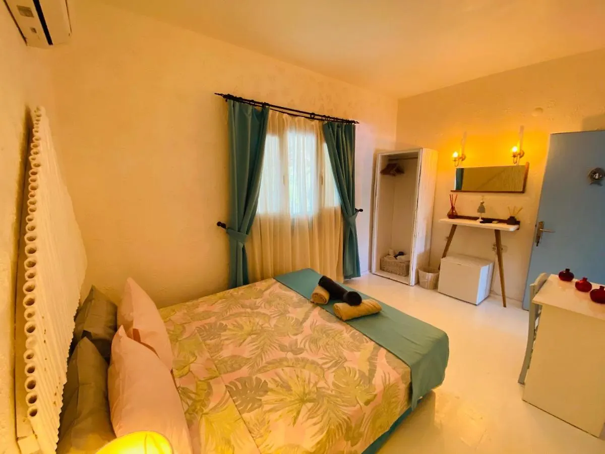 Kekik Alacati Otel Hacimemis Vendégház